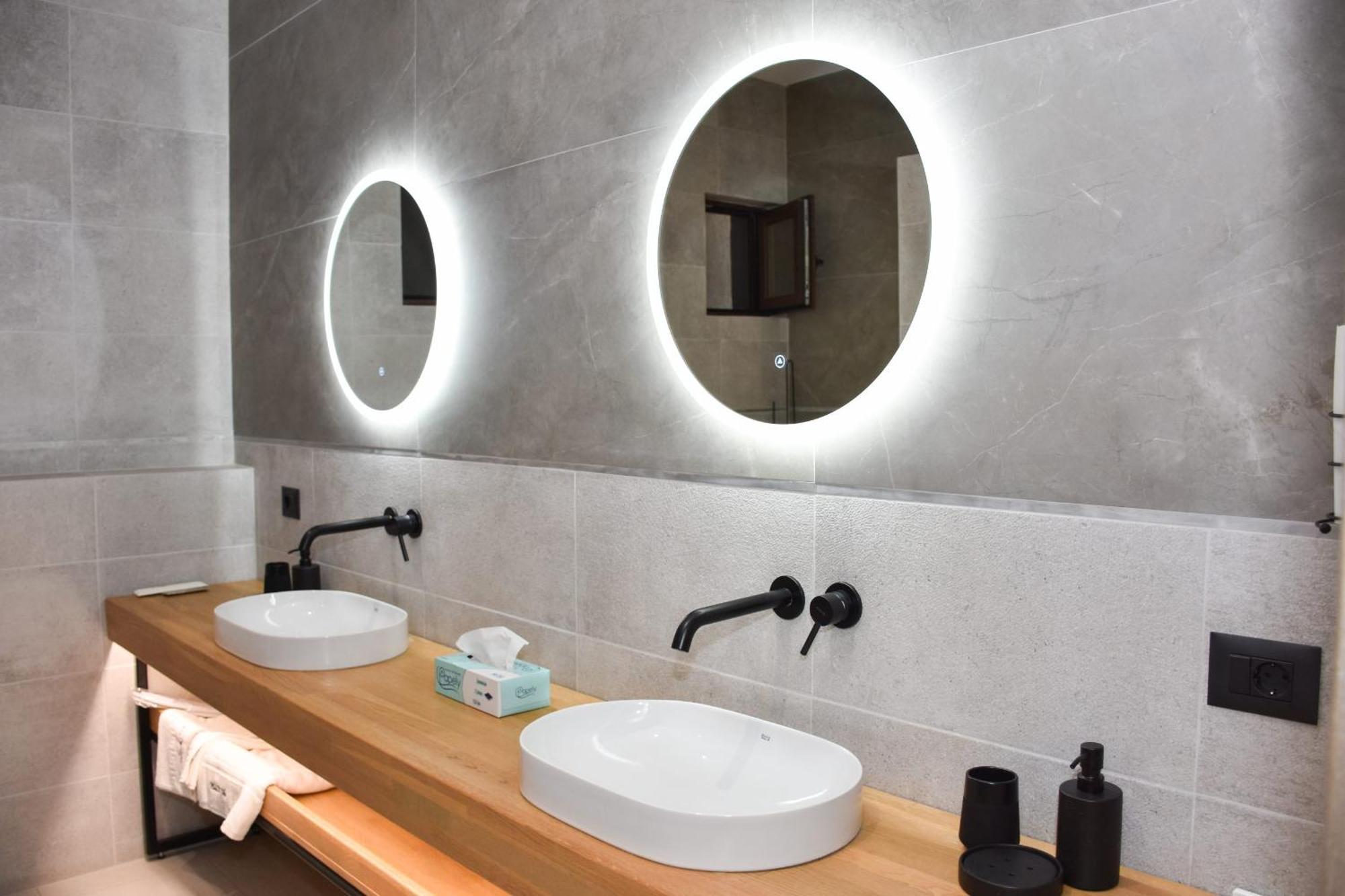 Hotel Curtea Veche Curtea de Argeş Dış mekan fotoğraf