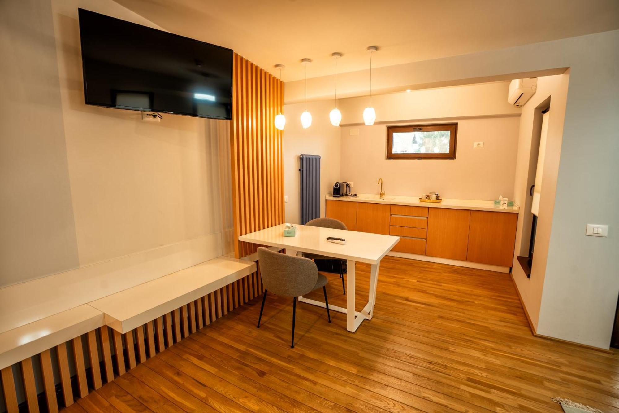 Hotel Curtea Veche Curtea de Argeş Dış mekan fotoğraf